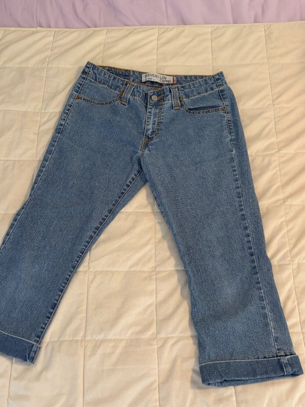 y2k 2005 Levi's Nouveau Low Capri 525 Cropped Jeans Medium Wash Cuffed 6 Vintage